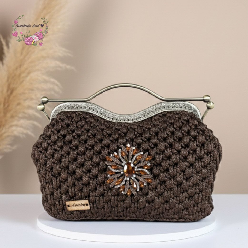 bags details-27 👜 Metal Frame Bag - Image 1