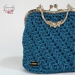 👜 Diagonal Arrow Bag - Image 3