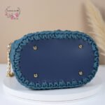 👜 Diagonal Arrow Bag - Image 2