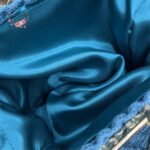 👜 Diagonal Arrow Bag - Image 4